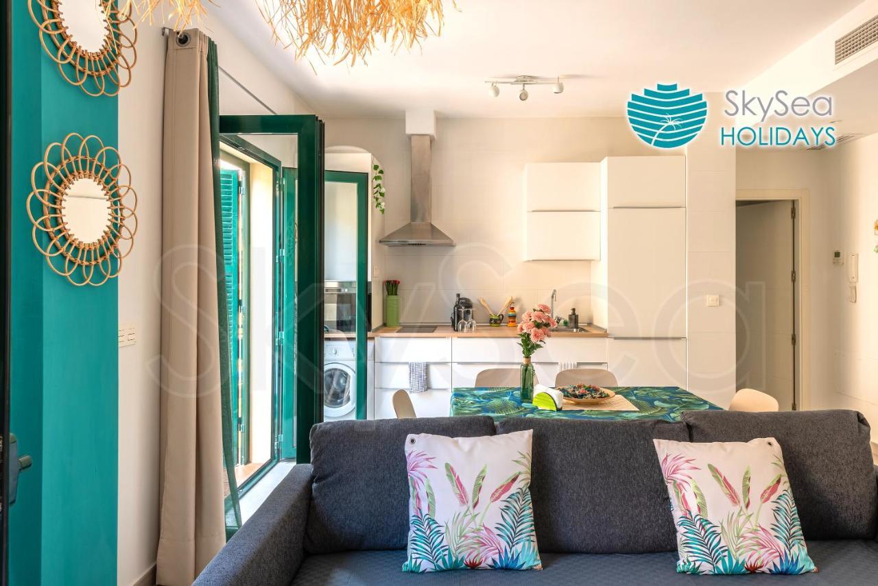 Skysea Holidays City Center Appartamento